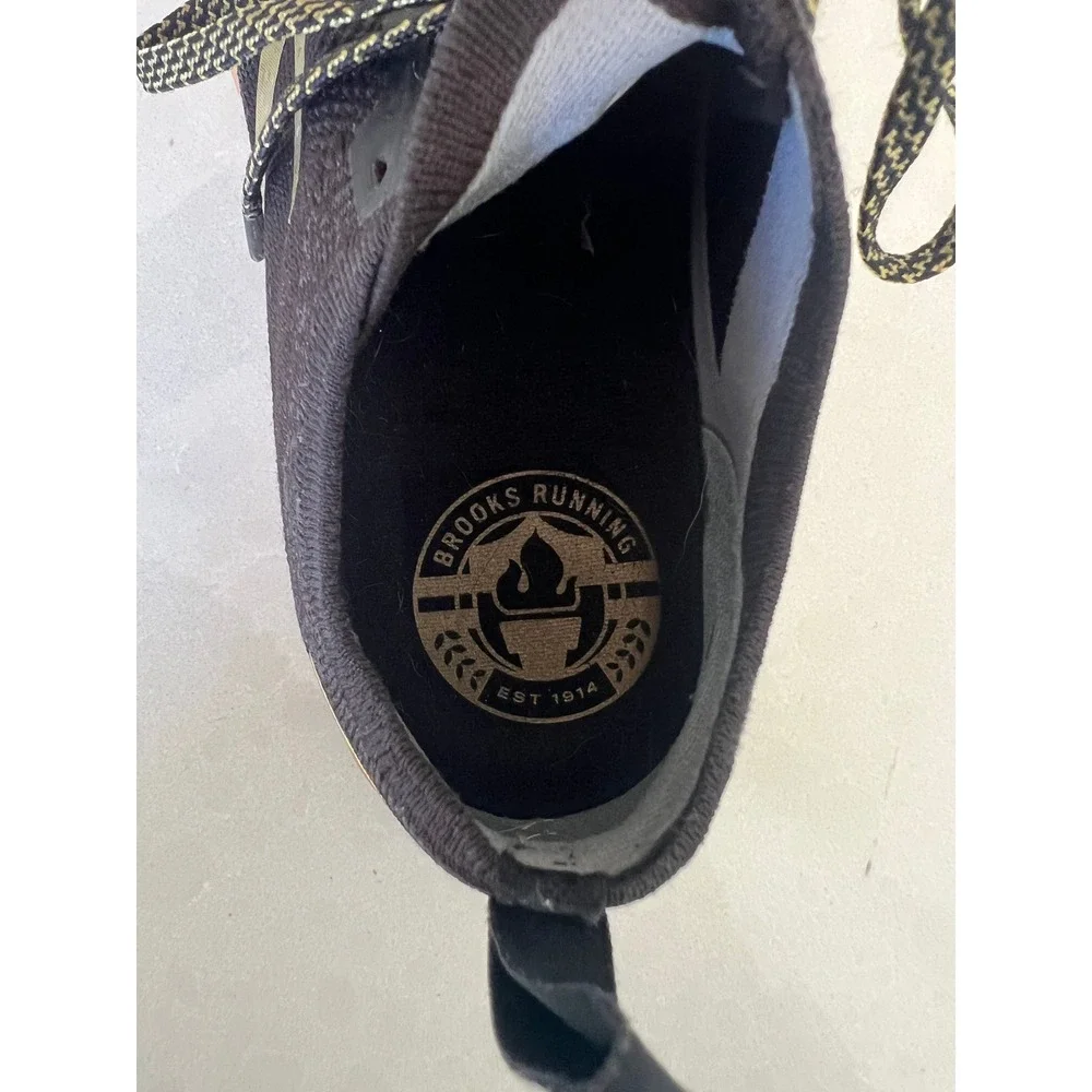 Brooks Levitate 4 Running Sneaker Womens 8.5 Black Gold Trail‎ Runner Athletic